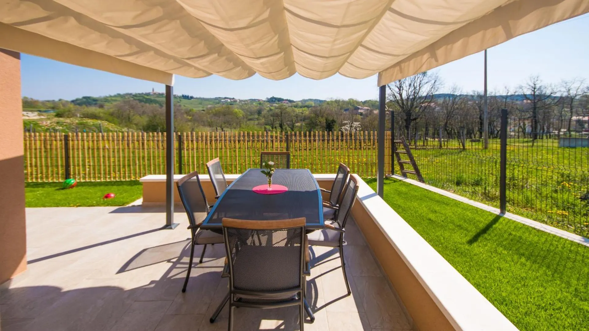 Villa Veronika, A Cozy And Charming Villa For Summer Holidays Lakoselci Dom wakacyjny